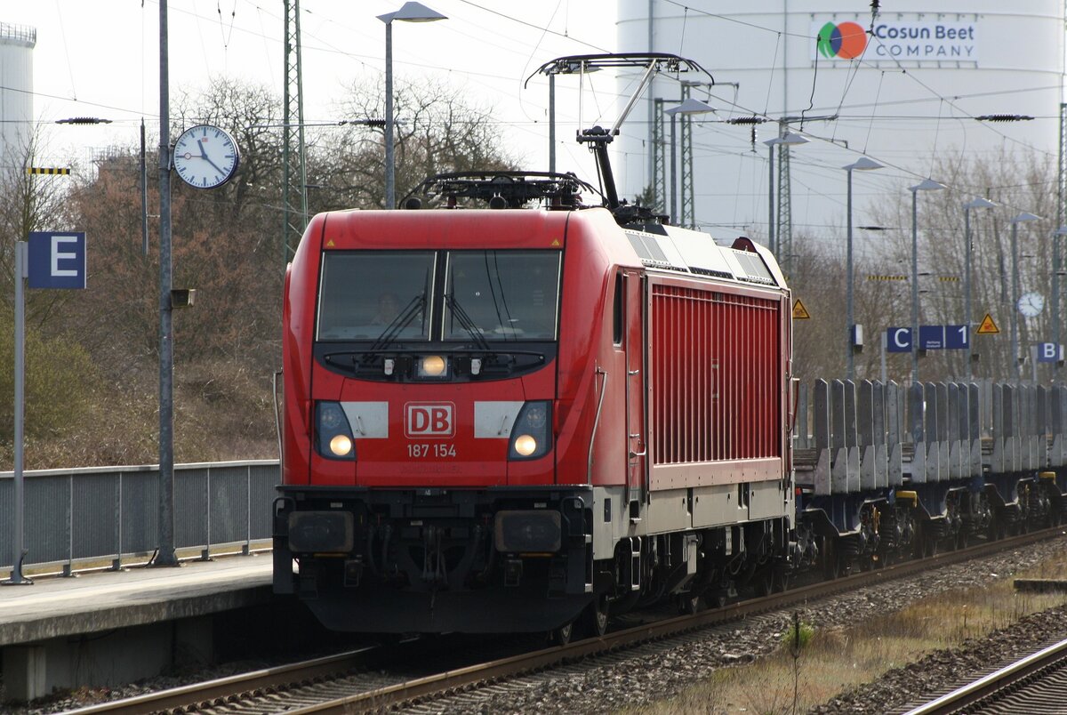 DB Cargo 187 154 vor Rungenwagen | Bf Anklam | März 2022