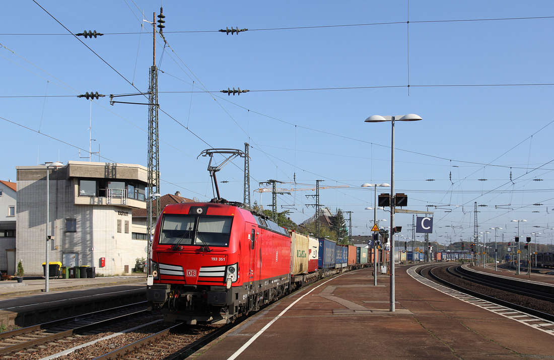 DB Cargo 193 351 // Bahnhof Rastatt // 31. Oktober 2019
