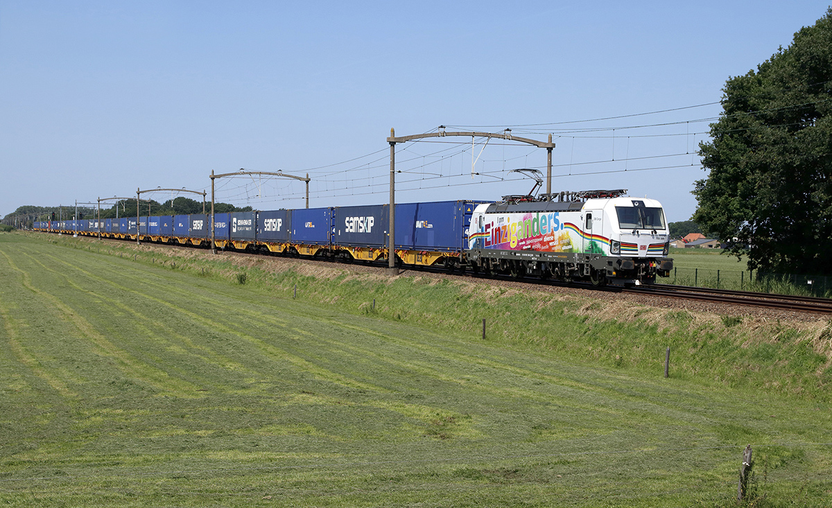 DB Cargo 193 366 mit dem Shuttle Katy, Hulten 23. Juni 2020.