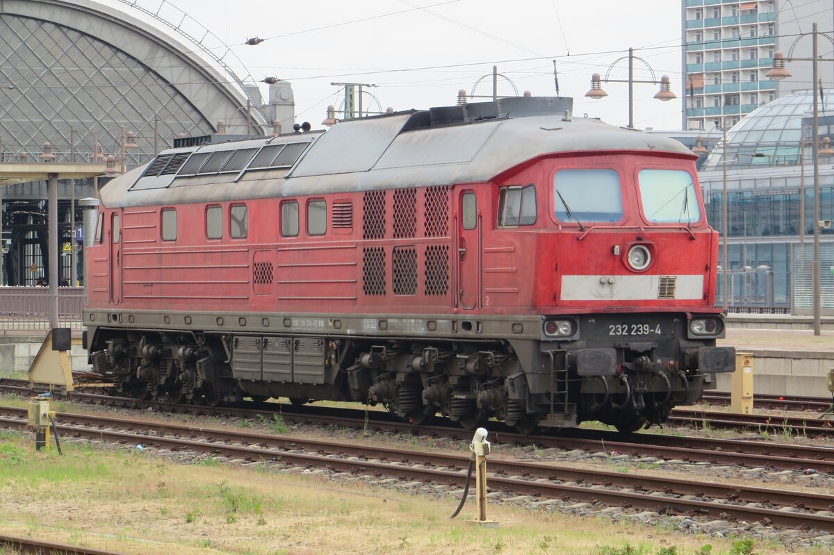DB cargo 232 239 steht am 23 Mai 2023 in Dresden Hbf.