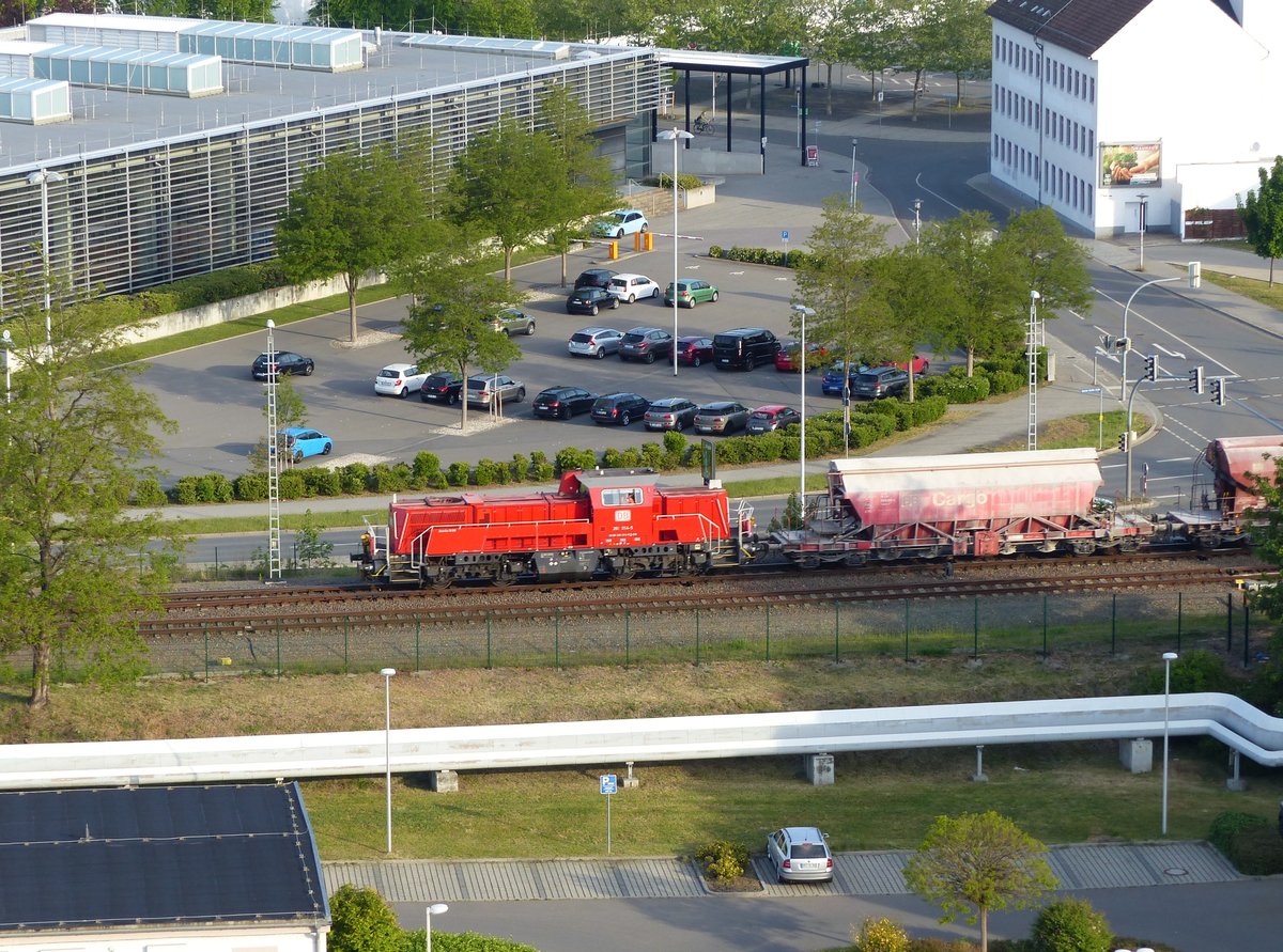 DB Cargo 261 014-5 Voith Gravita 10 BB (9280 1261 014-5 D-DB) mit einem Schüttgutzug in Gera am 19.5.2020