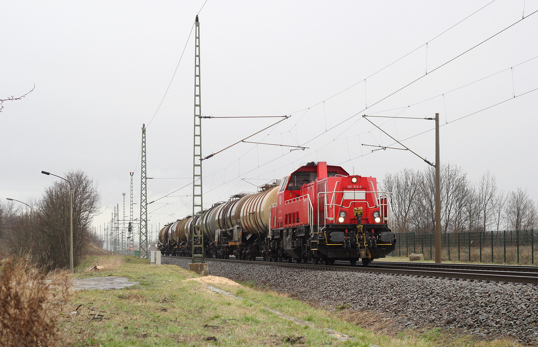 DB Cargo 261 014 mit der Übergabe Buna Werke - Großkorbetha. // Leuna // 2. März 2016
