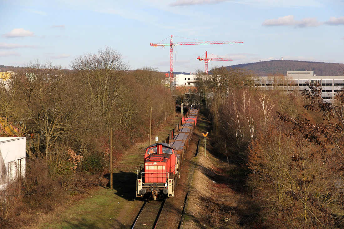 DB Cargo 294 640 mit einer Übergabe der Relation Saarbrücken Rbf - Saarbrücken-Malstatt (Burbacher Hütte) // Saarbrücken // 16. Februar 2018
