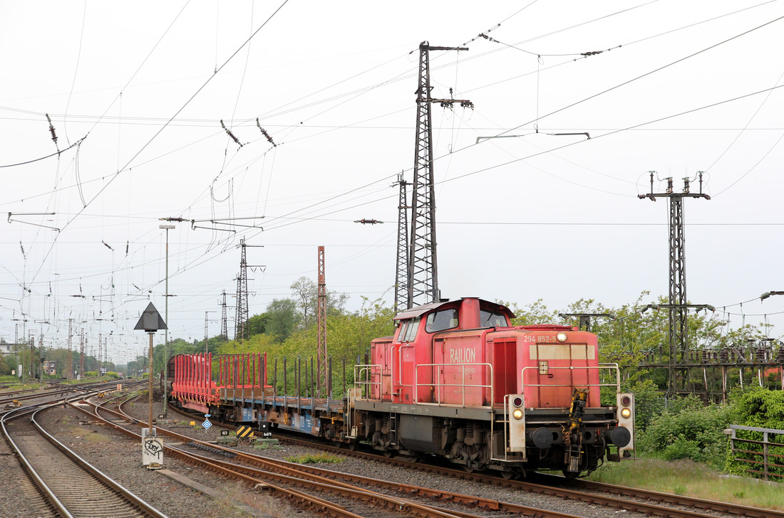 DB Cargo 294 852 // Oberhausen Hbf (Bedienung des Gleisanschlusses Carl Spaeter GmbH) // 8. Mai 2019