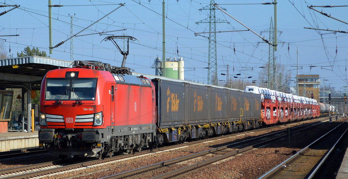 DB Cargo AG [D] mit  193 383  [NVR-Nummer: 91 80 6193 383-7 D-DB] und gemischtem Güterzug Richtung Seddin am 05.03.20 Bf. Flughafen Berlin Schönefeld.