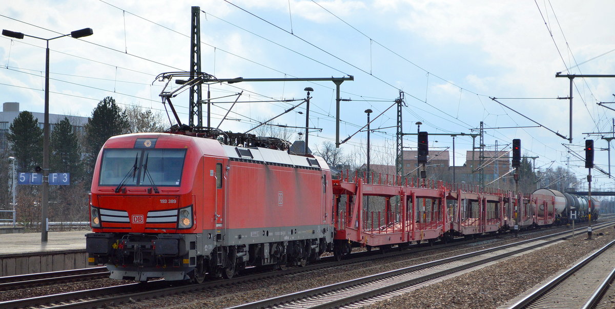 DB Cargo AG [D] mit  193 389  [NVR-Nummer: 91 80 6193 389-4 D-DB] und gemischtem Güterzug am 27.02.20 Bf. Flughafen Berlin Schönefeld.