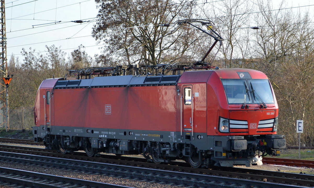 DB Cargo AG [D] mit  193 390  [NVR-Nummer: 91 80 6193 390-2 D-DB] hat Feierabend und ist auf dem Weg zur Abstellgruppe am Bf. Frankfurt/Oder, 16.03.20