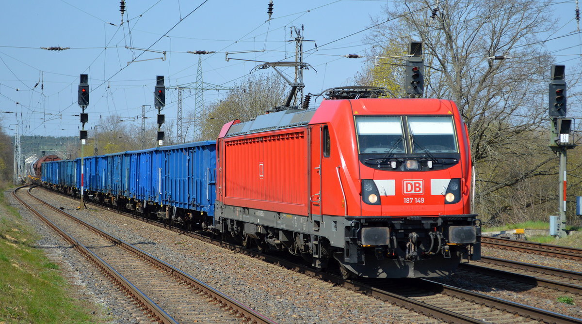 DB Cargo AG [D] mit  187 149  [NVR-Nummer: 91 80 6187 149-0 D-DB] und gemischtem Güterzug am 20.04.21 Bf. Saarmund.