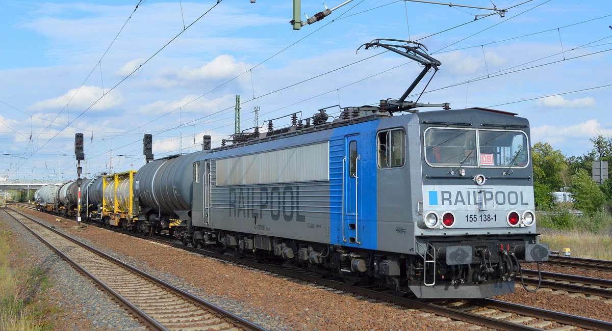 DB Cargo AG mit der Rpool  155 138-1  (NVR-Nummer: 91 80 6 155 138-1 D-Rpool) und gemischtem Güterzug Richtung Bahnhof Seddin am 12.09.19 Bahnhof Flughafen Berlin Schönefeld.