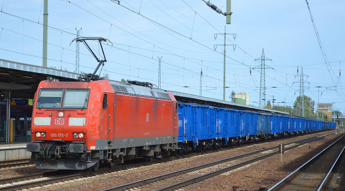 DB Cargo Deutschland AG mit  185 175-7  [NVR-Number: 91 80 6185 175-7 D-DB] und einem Ganzzug polnischer offener Drehgestell-Güterwagen (PKP Cargo) mit Kohle am 10.09.18 Bf. Flughafen Berlin-Schönefeld.