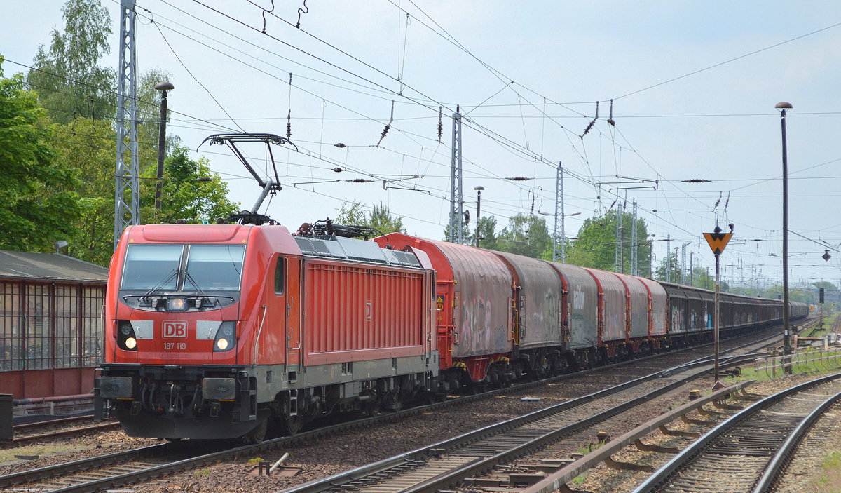 DB Cargo Deutschland AG mit  187 119  [NVR-Nummer: 91 80 6187 119-3 D-DB] mit gemischtem Güterzug am 24.05.19 Berlin Hirschgarten.