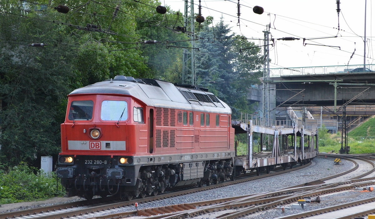DB Cargo Deutschland AG  mit  232 280-8  [NVR-Nummer: 92 80 1232 280-8 D-DB] und PKW-Transportzug (leer) am 18.06.19 Bahnhof Hamburg Harburg.