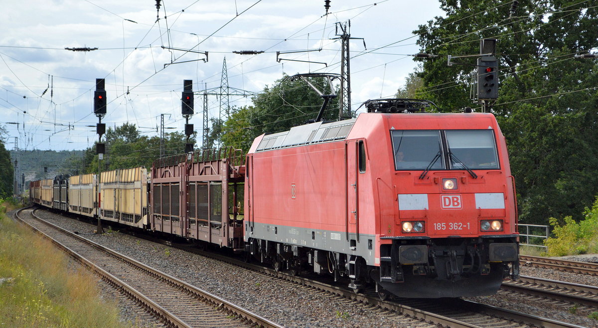 DB CargoAG [D] mit  185 362-1  [NVR-Nummer: 91 80 6185 362-1 D-DB] und PKW-Transportzug (leer) am 27.08.20 Bf. Saarmund.