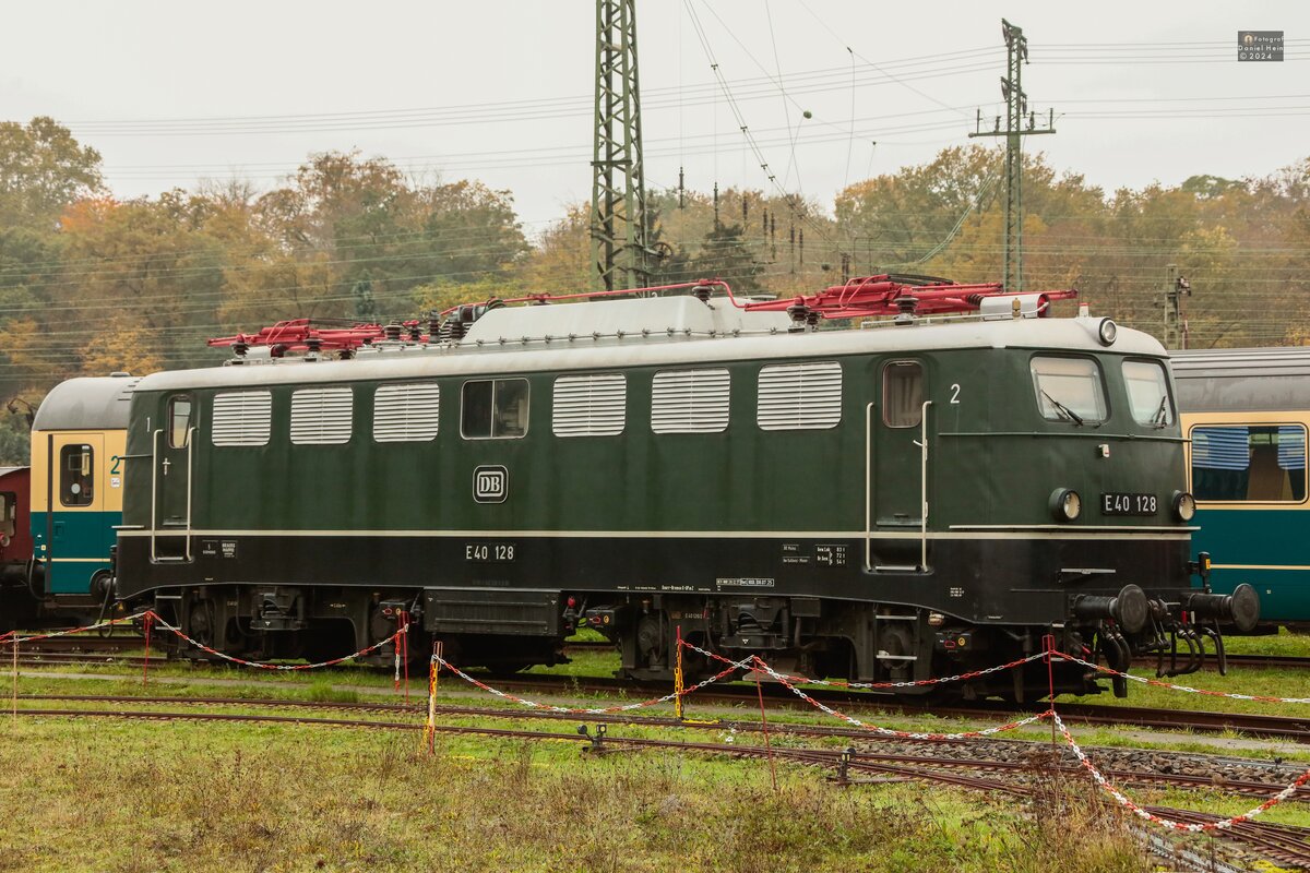 DB E40 128 im DB Museum Koblenz, November 2024.