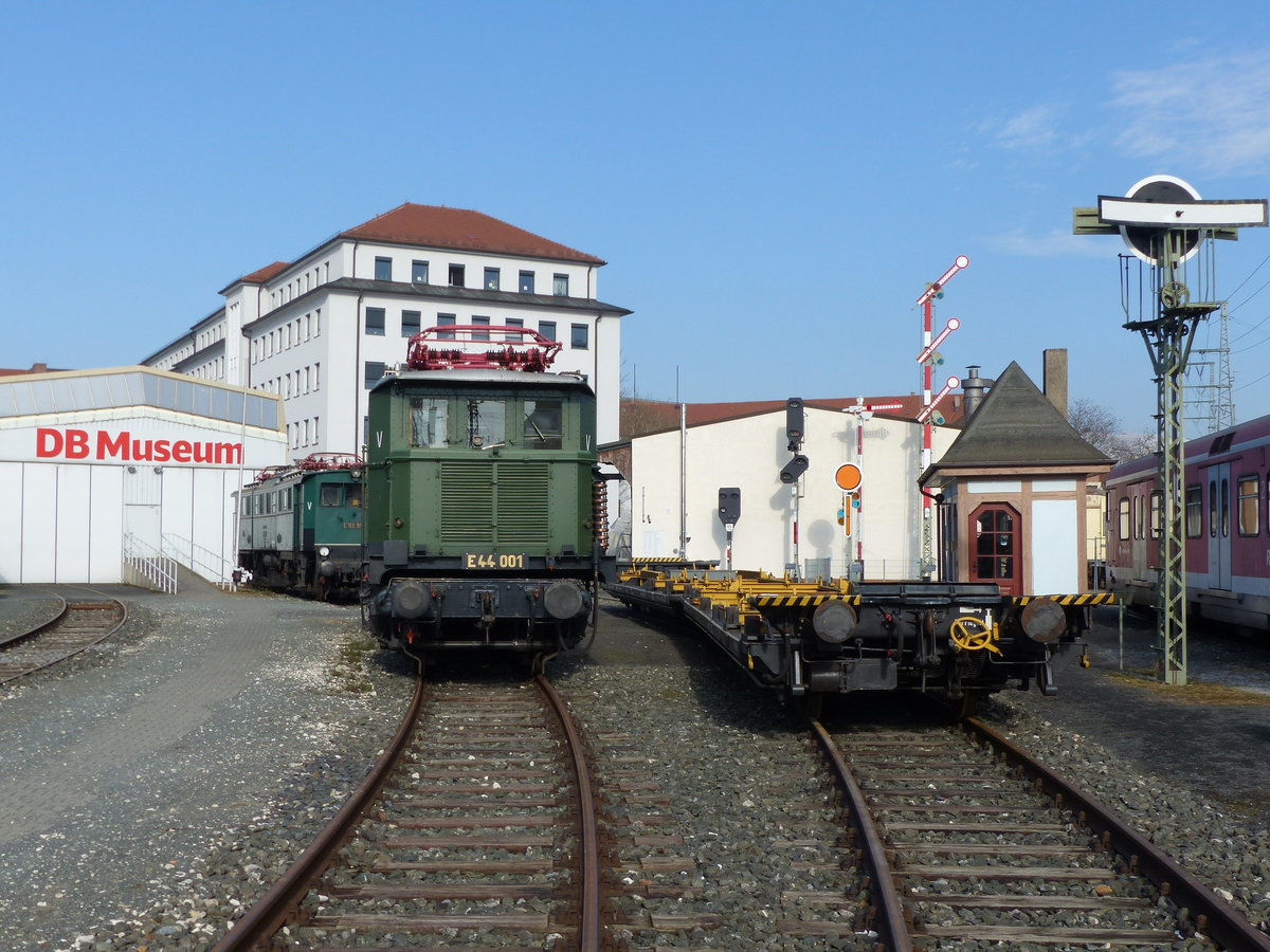 DB E44 001 am 21.02.2018 im DB Museum Nürnberg.