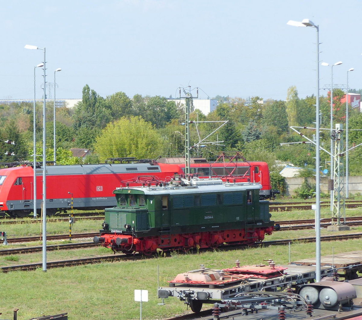 DB Fahrzeuginstandhaltung 244 044-4 am 31.08.2019 beim Tag der offenen Tür im DB Werk Dessau.