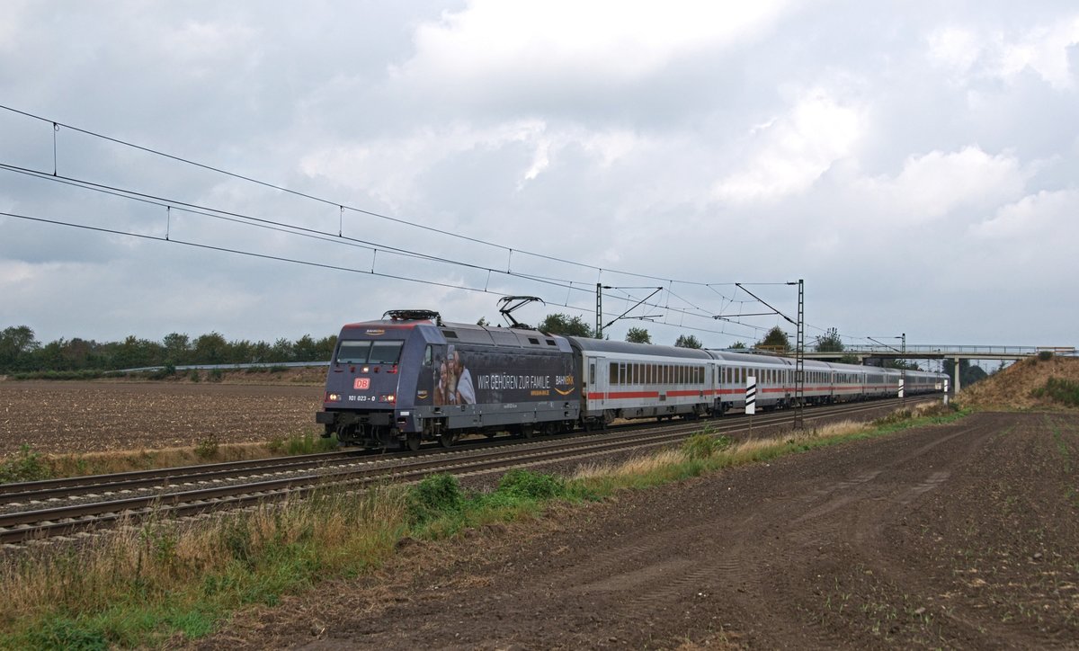 DB Fernverkehr 101 023  Bahn BKK  mit IC 2217 Greifswald - Stuttgart Hbf (Marl, NI, 30.09.16).