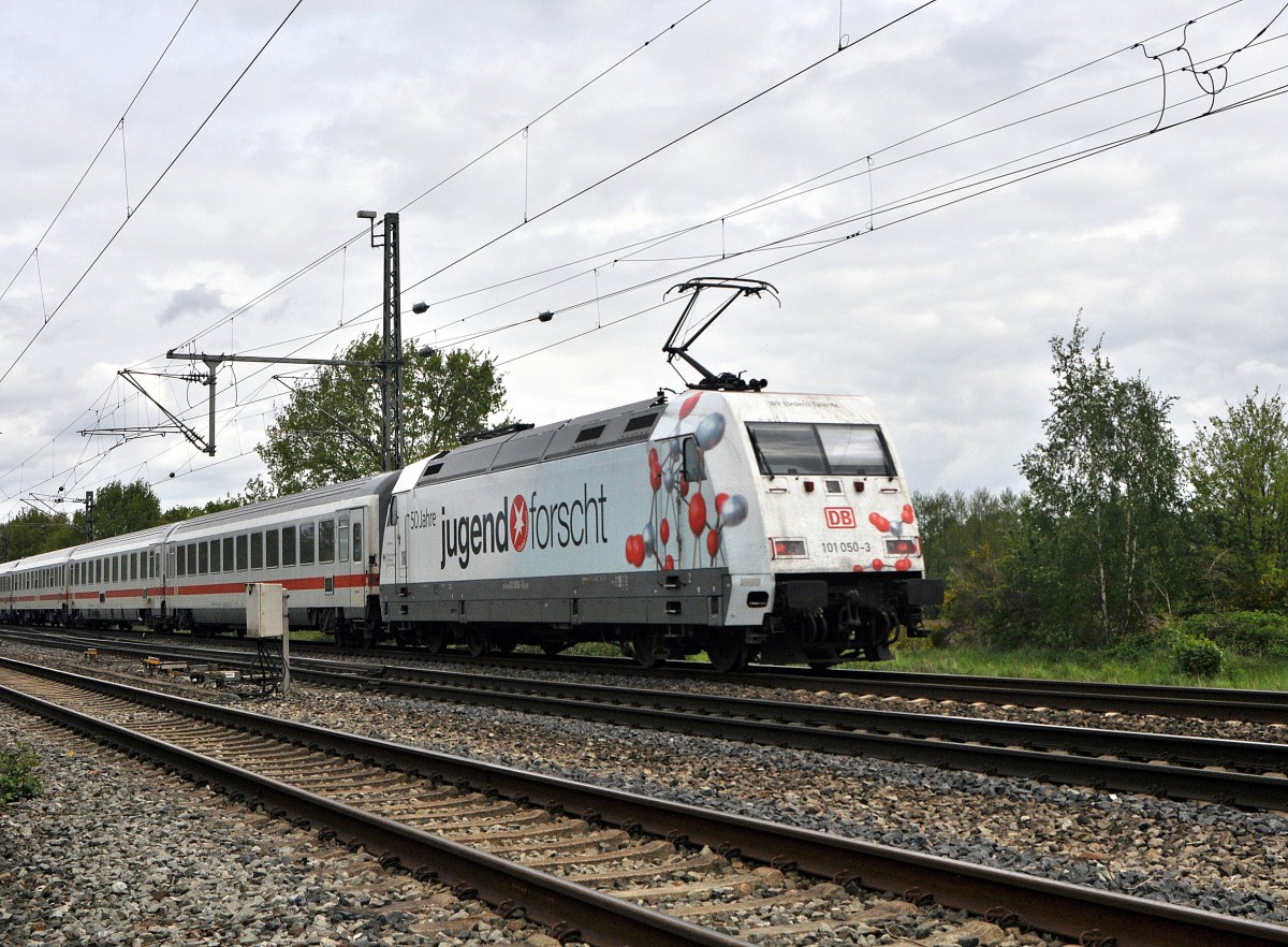 DB Fernverkehr 101 050  50 Jahre jugend forscht  schiebt mit IC 2310 Frankfurt (Main) Hbf - Westerland (Sylt) (Diepholz, 09.05.15).