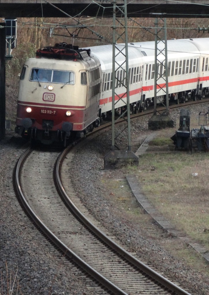 DB Fernverkehr 103 113-7 mit dem IC 2316 am 06.03.15 an der Südeinfahrt Heidelberg Hbf 