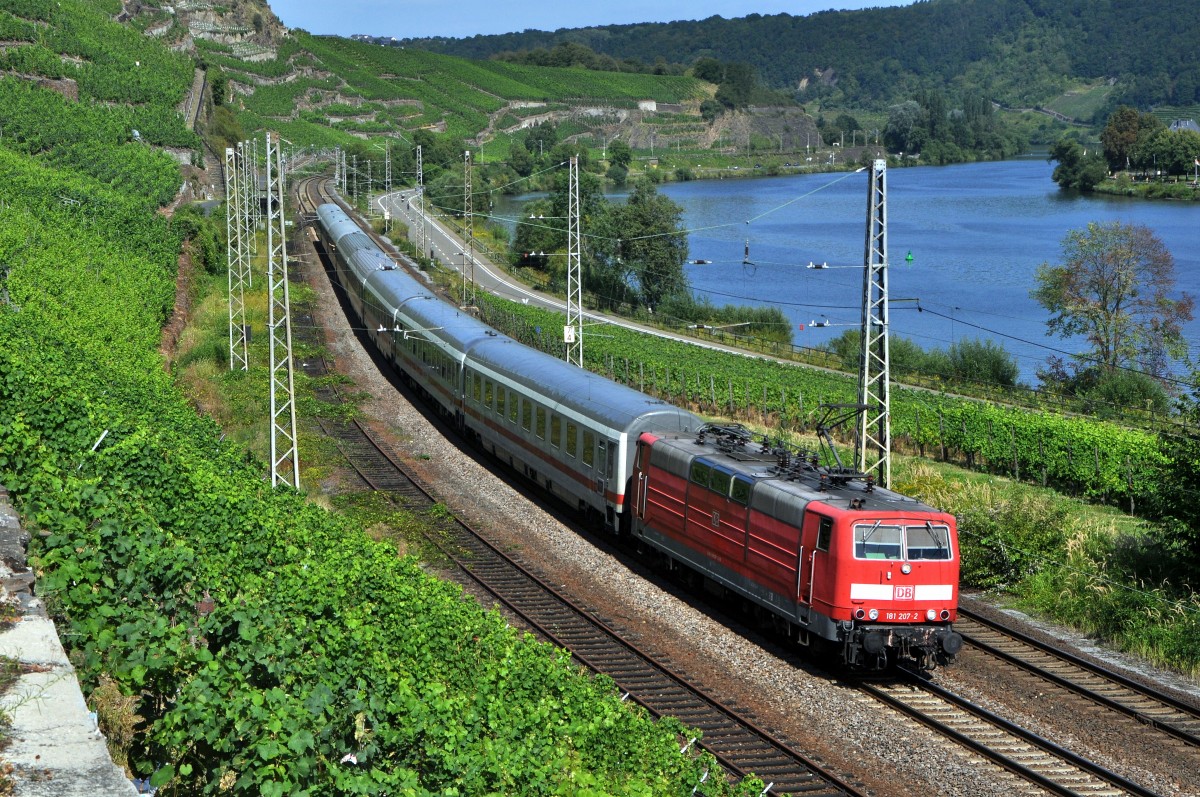 DB Fernverkehr 181 207 mit IC 134 Norddeich Mole - Luxemburg (Winningen/Mosel, 17.08.12).