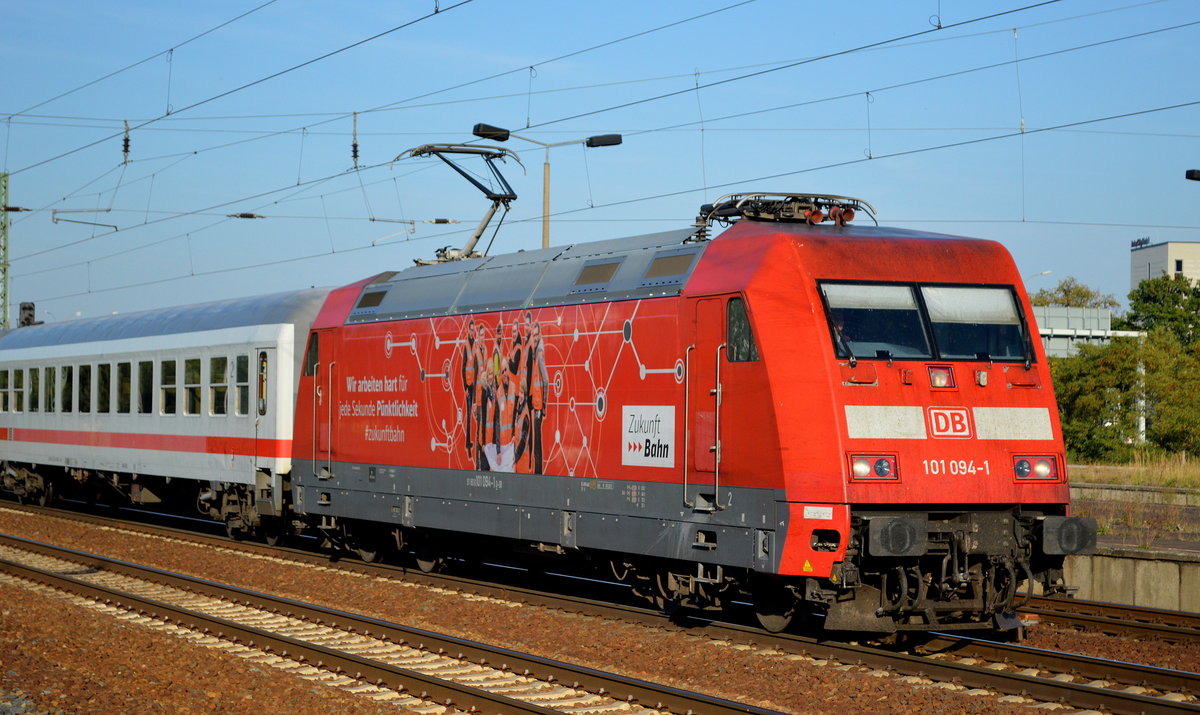 DB Fernverkehr AG  101 094-1 [NVR-Number: 91 80 6101 094-1 D-DB] Ganzreklame  DB Zukunft Bahn  mit IC-Wagengarnitur zur Bereitstellung am 18.09.18 Durchfahrt Bf. Flughafen Berlin-Schönefeld.