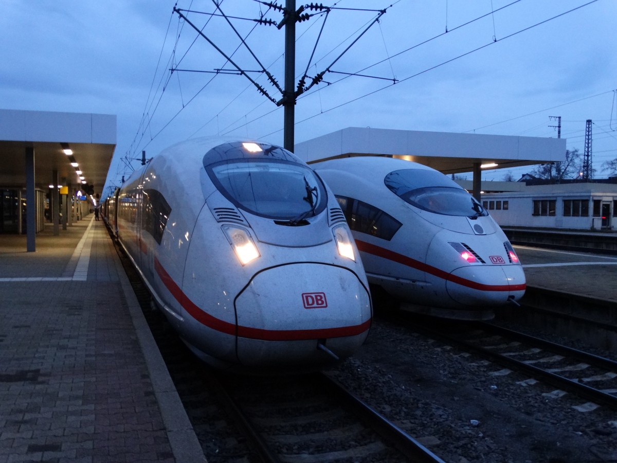 DB Fernverkehr ICE 3 (BR 407) links und ICE 3 (BR 403) rechts am 13.12.14 in Mannheim Hbf 