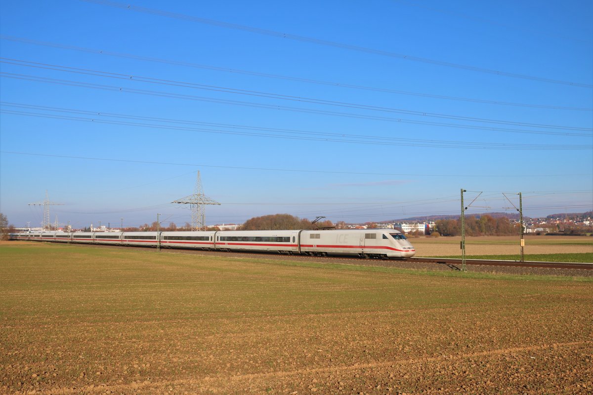 DB Fernverkehr ICE1 (401 xxx) am 18.11.18 auf der KBS630 bei Bad Vilbel Dortelweil 
