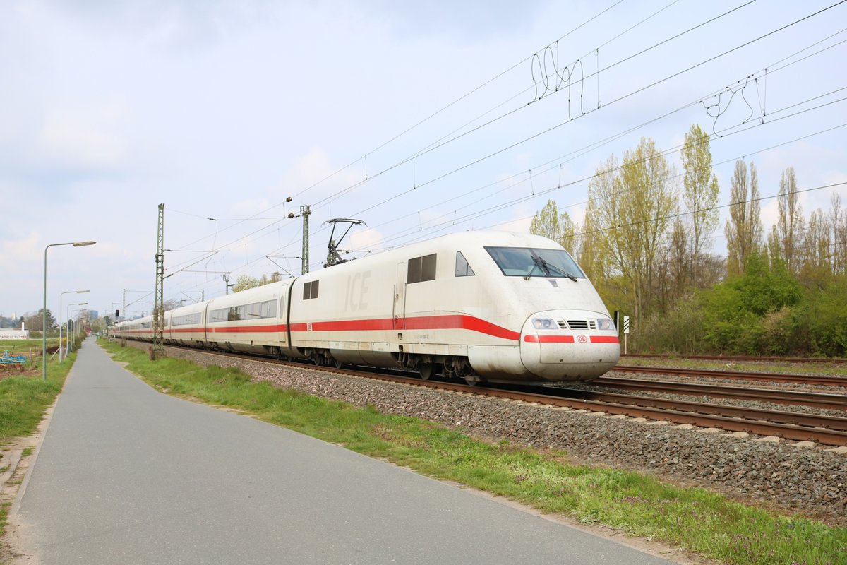 DB Fernverkehr ICE1 (401 xxx) am 13.04.19 in Frankfurt am Main Oberrad