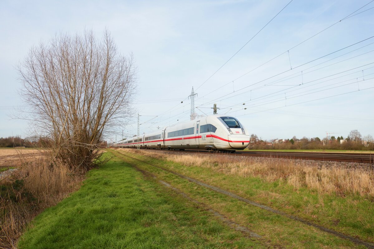 DB Fernverkehr ICE4 (412 xxx) am 12.02.22 in Darmstadt Arheilgen