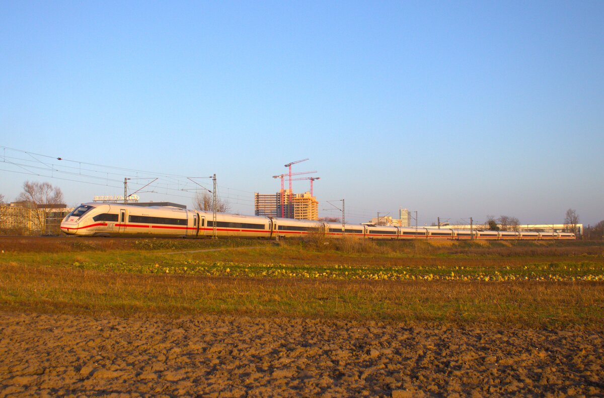 DB Fernverkehr ICE4 (412 xxx) am 18.01.25 in Frankfurt am Main Oberrad