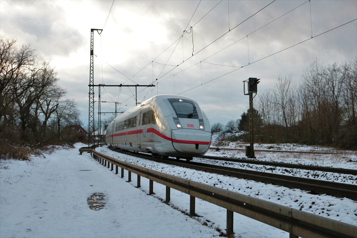 DB Fernverkehr ICE4 812 048-8 am 08.01.22 in Hanau