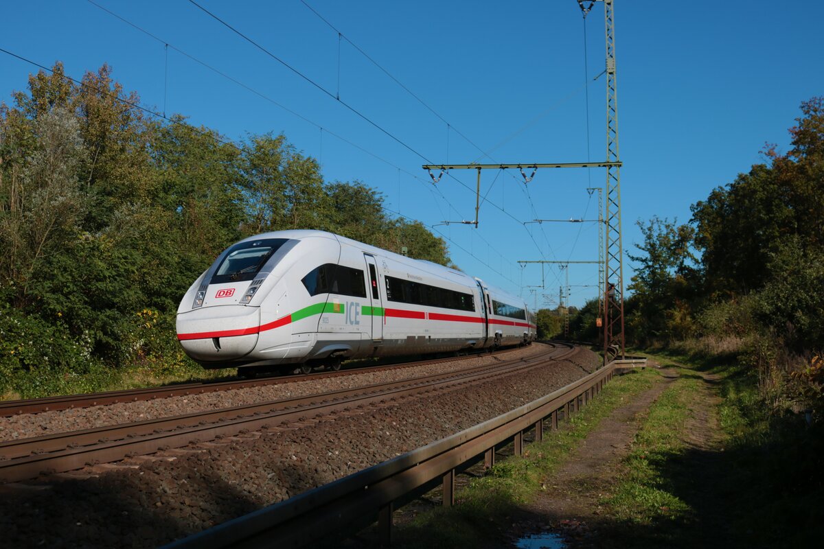 DB Fernverkehr ICE4 9025 (412 025) in Hanau am 24.10.21