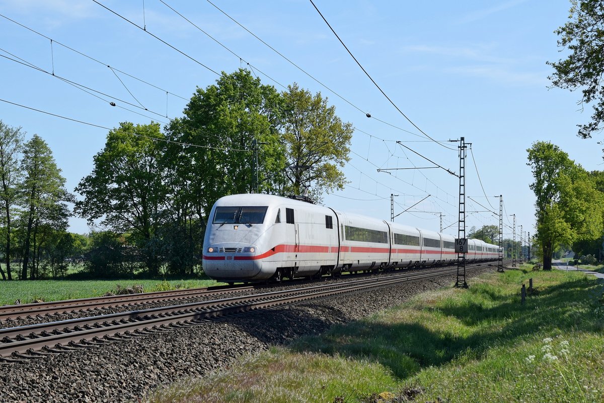 DB Fernverkehr Tz 181 (401 076/581)  Interlaken  als ICE 1020 Regensburg Hbf - Kiel Hbf (bei Diepholz, 06.05.2020).