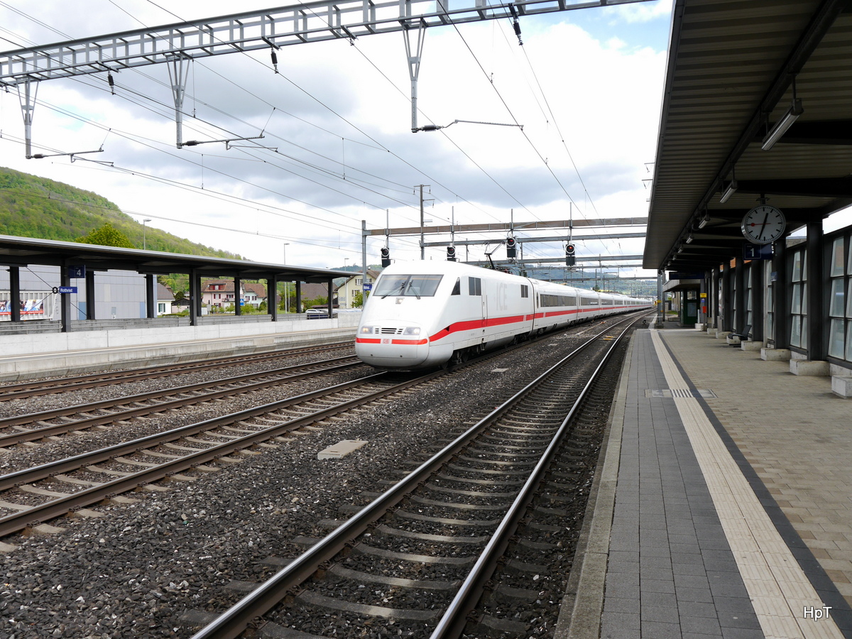 DB - ICE  401 573 bei der durchfahrt im Bahnhof Rothrist am 03.05.2017
