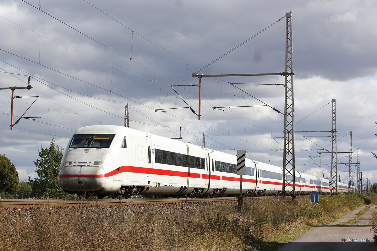 DB ICE 402 in Dedensen G�mmer, Oktober 2016.