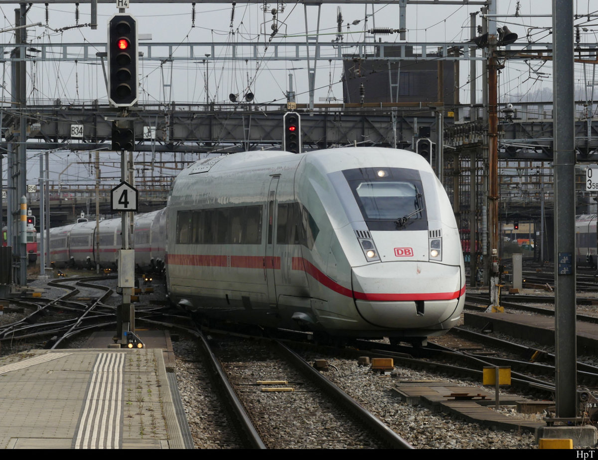 DB - ICE bei der einfahrt im SBB Bahnhof von Basel am 26.02.2021