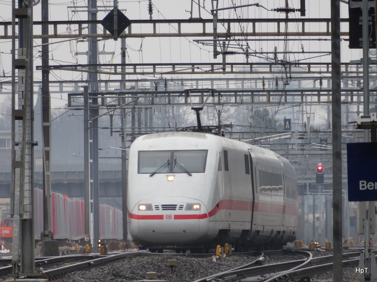 DB - ICE nach Interlaken kurz vor der Durchfahrt in die Haltestelle Bern-Wankdorf am 25.03.2016