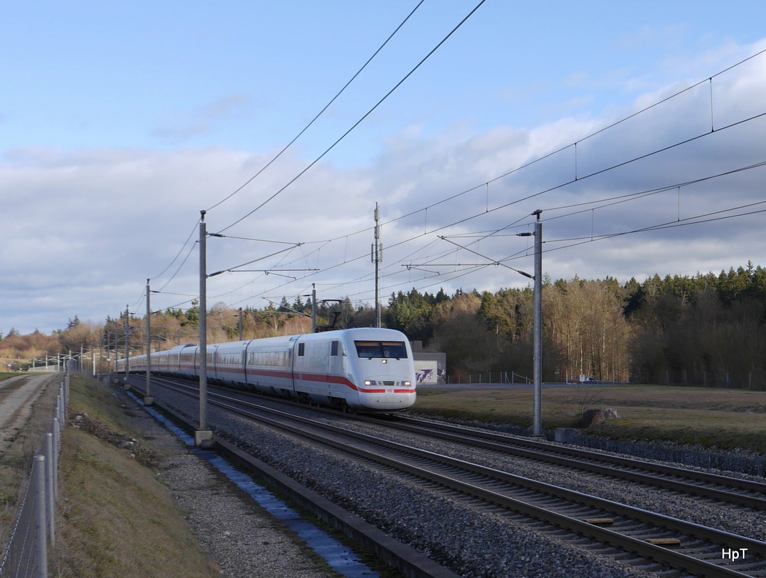 DB - ICE unterwegs bei Kernenried am 10.01.2015