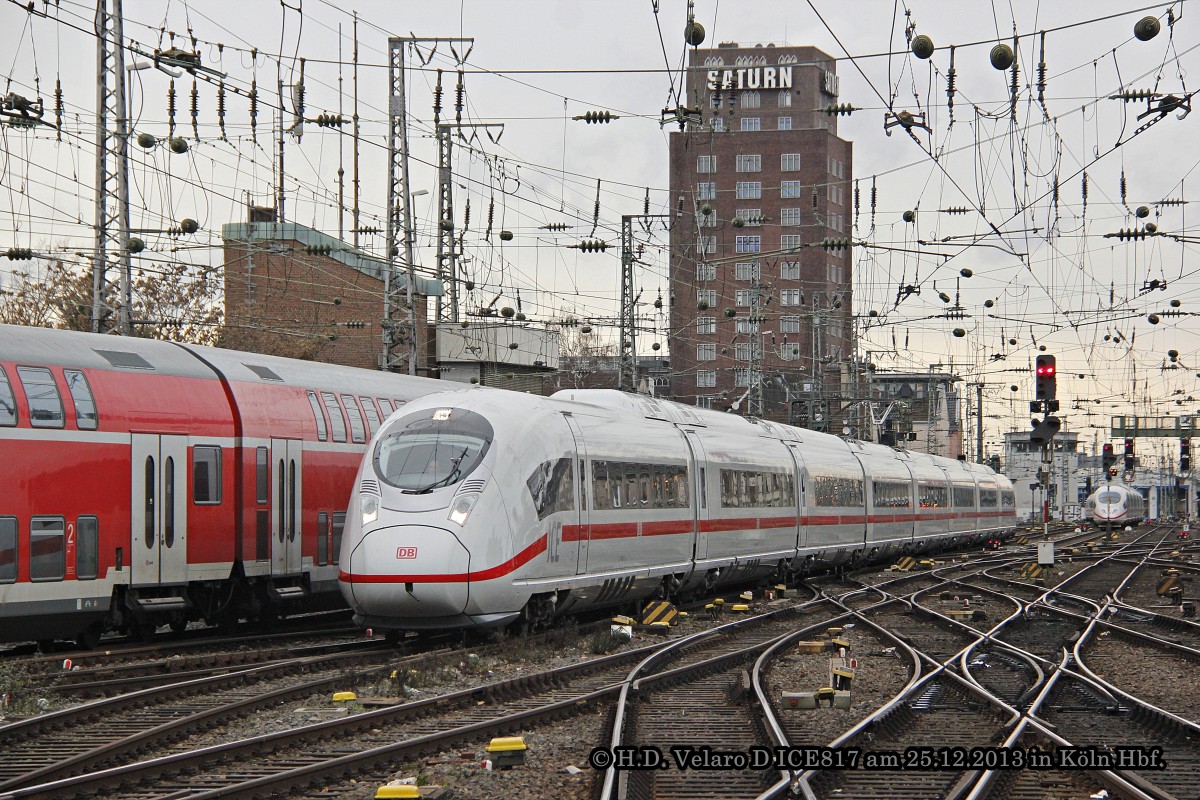 DB ICE Velaro D 407 017-3 als ICE817 bei der Einfahrt in K�ln Hbf, Dezember 2013.