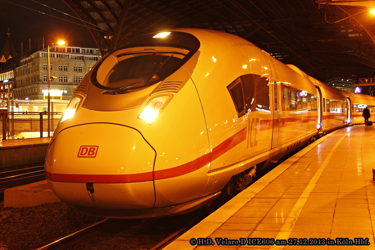 DB ICE Velaro D 407 013 als ICE606 in K�ln Hbf, Dezember 2013.