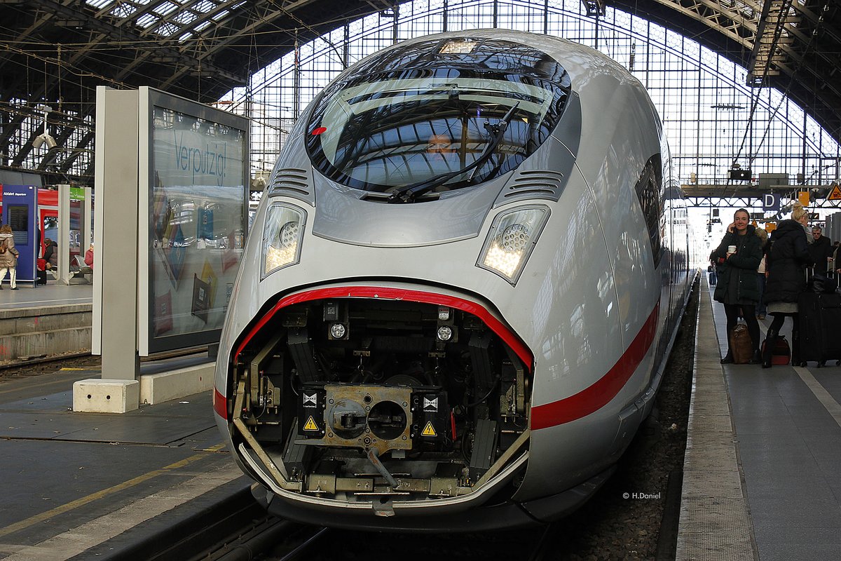 DB ICE Velaro D 407 als ICE 515 in K�ln Hbf, M�rz 2016.