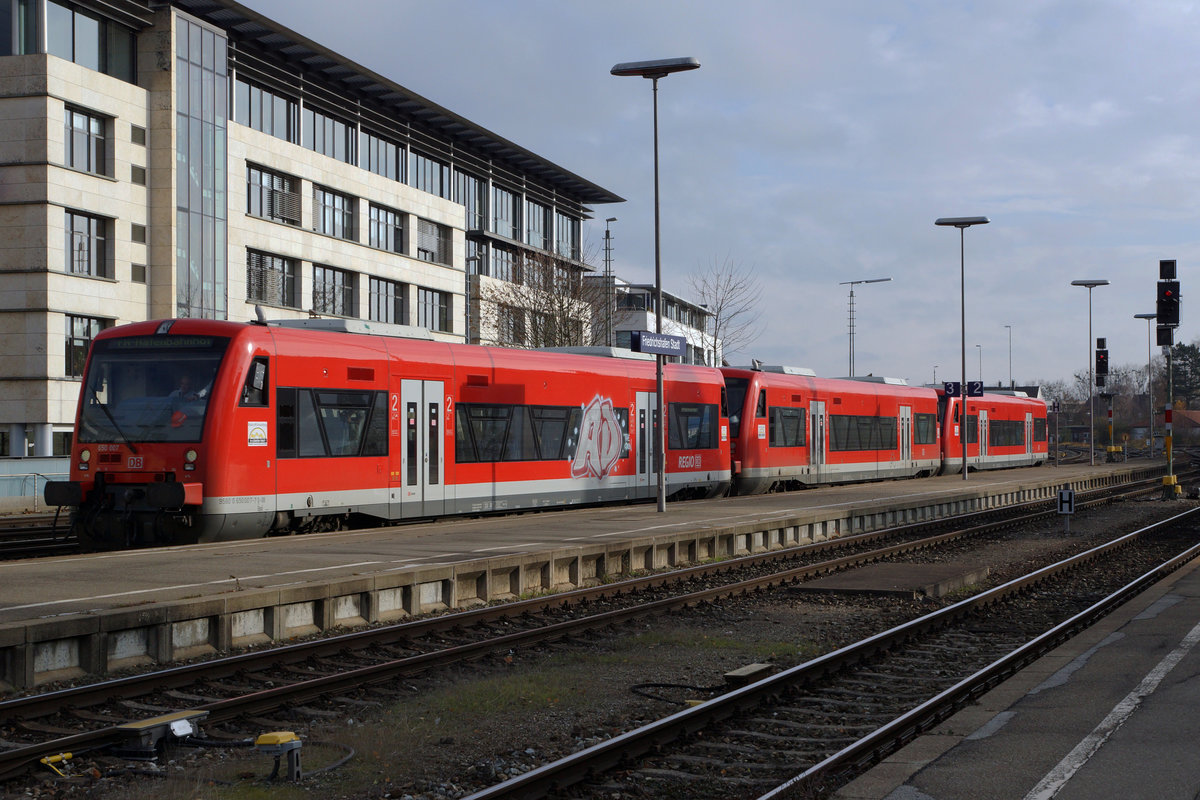DB: Impressionen des Bahnhofs Friedrichhafen Stadt vom 25. November 2016.
Foto: Walter Ruetsch