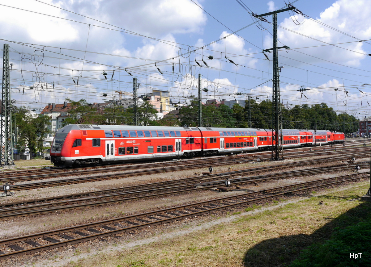 DB - IRE beim verlassen des Bahnhofsareal von Singen am Bahnbildertreffen in Singen am 02.08.2015 