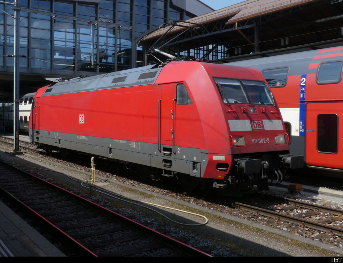 DB - Lok 101 062-8 im Bahnhof Basel SBB am 09.05.2022