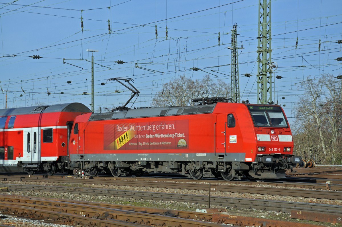 DB Lok 146 113-6 fährt beim Badischen Bahnhof ein. Die Aufnahme stammt vom 06.01.2015.