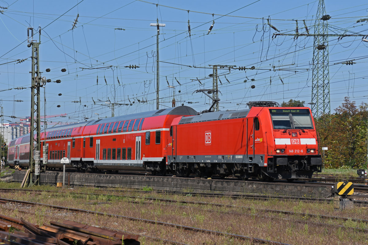 DB Lok 146 212-6 fährt beim badischen Bahnhof ein. Die Aufnahme stammt vom 14.09.2020.