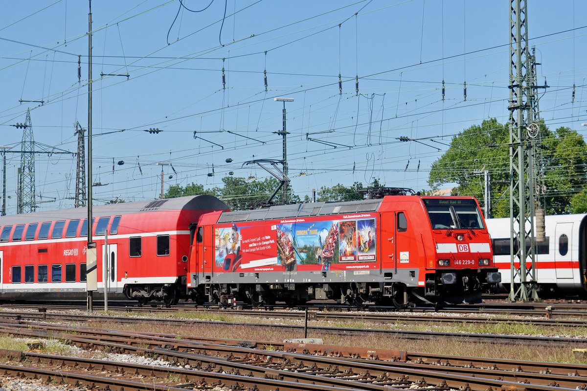 DB Lok 146 229-0 fährt beim Badischen Bahnhof ein. Die Aufnahme stammt vom 22.08.2017.