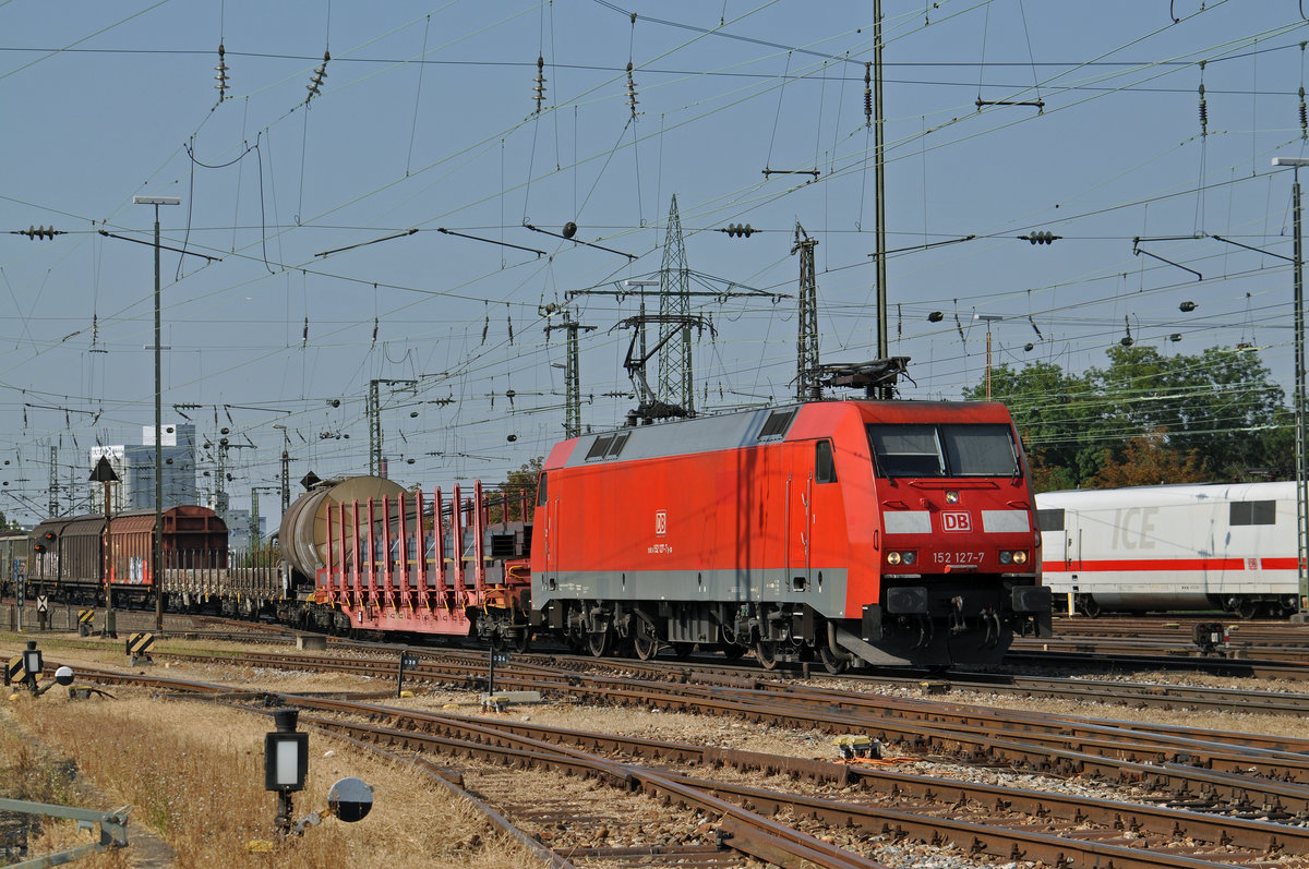 DB Lok 152 127-7 durchfährt den Badischen Bahnhof. Die Aufnahme stammt vom 14.09.2016.