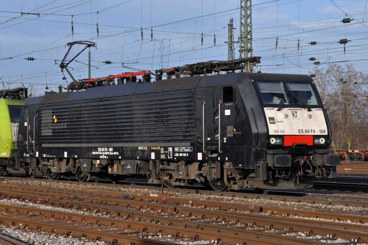 DB Lok 189 104-3 am Badischen Bahnhof in Basel. Die Aufnahme stammt vom 21.12.2013.