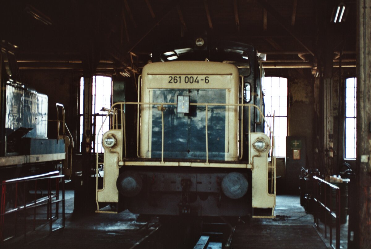 DB-Lok 261 004-6 (Bahnbetriebswerk Augsburg) Sommer 1984